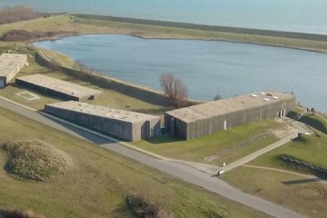 De caissons van het Watersnoodmuseum in Ouwerkerk